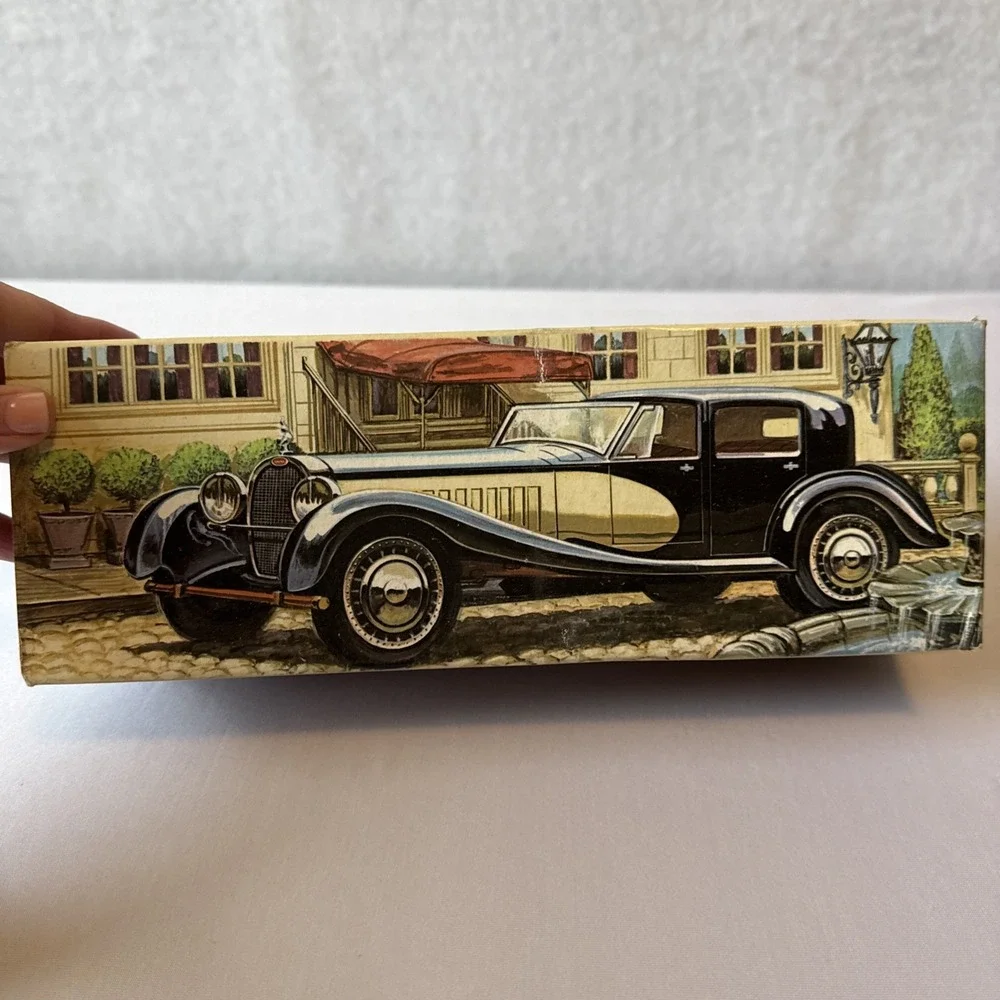 Vintage Avon Bugatti 27 Deep Woods After Shave 6.5 oz Full Bottle Car In Box